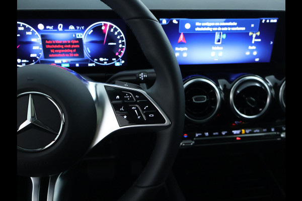 Mercedes-Benz GLA 250 e Plug-In Hybride | Panoramadak | Distronic | Sound system | Parkeerpakket met achteruitrijcamera | Stuur en Stoelverwarming. Inclusief 24 maanden MB Certified garantie voor Europa. Mercedes-Benz GLA 250 e Plug-In Hybride | Panoramadak | Distronic | Sound system | Parkeerpakket met achteruitrijcamera | Stuur en Stoelverwarming. Inclusief 24 maanden MB Certified garantie voor Europa.