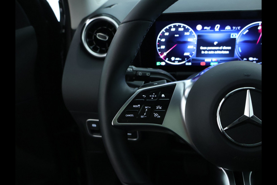 Mercedes-Benz GLA 250 e Plug-In Hybride | Panoramadak | Distronic | Sound system | Parkeerpakket met achteruitrijcamera | Stuur en Stoelverwarming. Inclusief 24 maanden MB Certified garantie voor Europa. Mercedes-Benz GLA 250 e Plug-In Hybride | Panoramadak | Distronic | Sound system | Parkeerpakket met achteruitrijcamera | Stuur en Stoelverwarming. Inclusief 24 maanden MB Certified garantie voor Europa.