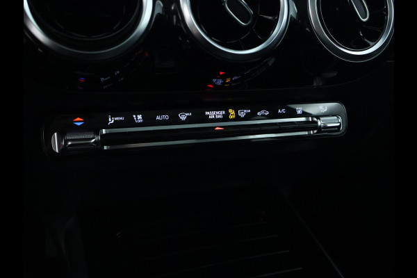 Mercedes-Benz GLA 250 e Plug-In Hybride | Panoramadak | Distronic | Sound system | Parkeerpakket met achteruitrijcamera | Stuur en Stoelverwarming. Inclusief 24 maanden MB Certified garantie voor Europa. Mercedes-Benz GLA 250 e Plug-In Hybride | Panoramadak | Distronic | Sound system | Parkeerpakket met achteruitrijcamera | Stuur en Stoelverwarming. Inclusief 24 maanden MB Certified garantie voor Europa.