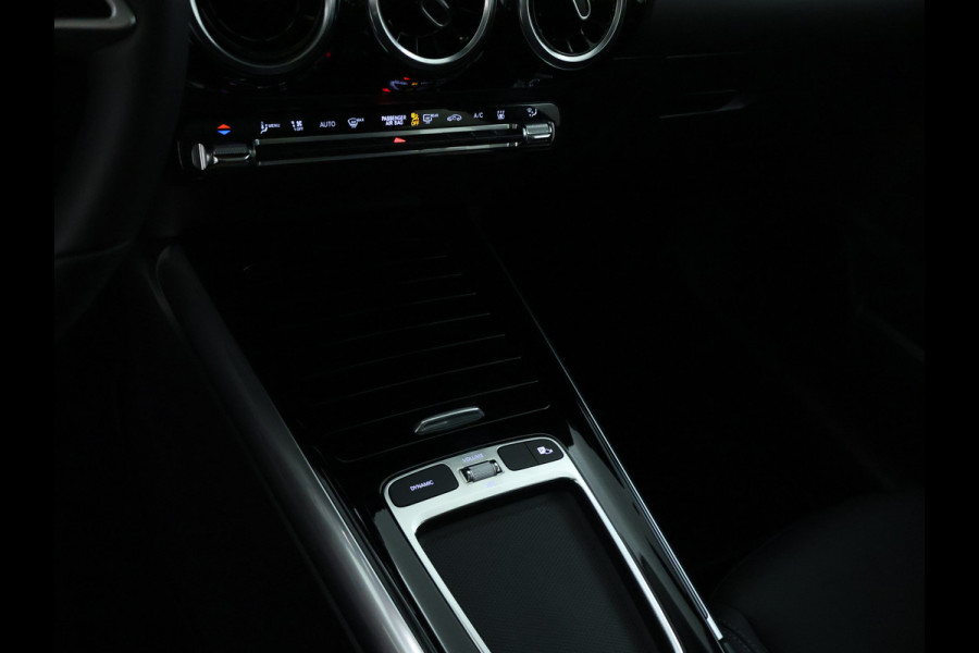Mercedes-Benz GLA 250 e Plug-In Hybride | Panoramadak | Distronic | Sound system | Parkeerpakket met achteruitrijcamera | Stuur en Stoelverwarming. Inclusief 24 maanden MB Certified garantie voor Europa. Mercedes-Benz GLA 250 e Plug-In Hybride | Panoramadak | Distronic | Sound system | Parkeerpakket met achteruitrijcamera | Stuur en Stoelverwarming. Inclusief 24 maanden MB Certified garantie voor Europa.