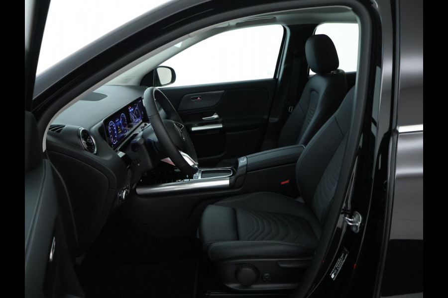 Mercedes-Benz GLA 250 e Plug-In Hybride | Panoramadak | Distronic | Sound system | Parkeerpakket met achteruitrijcamera | Stuur en Stoelverwarming. Inclusief 24 maanden MB Certified garantie voor Europa. Mercedes-Benz GLA 250 e Plug-In Hybride | Panoramadak | Distronic | Sound system | Parkeerpakket met achteruitrijcamera | Stuur en Stoelverwarming. Inclusief 24 maanden MB Certified garantie voor Europa.