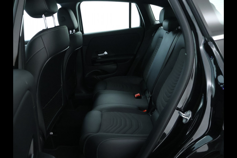 Mercedes-Benz GLA 250 e Plug-In Hybride Stoelverwarming voor | Easy Pack Kofferklep | Achteruitrijcamera | Elektrisch inklapbare buitenspiegels. Inclusief 24 maanden MB Certified garantie voor Europa.