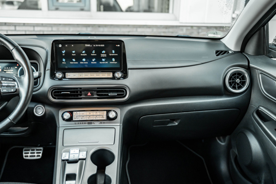 Hyundai Kona EV Premium 64 kWh Hyundai Kona EV Premium 64 kWh