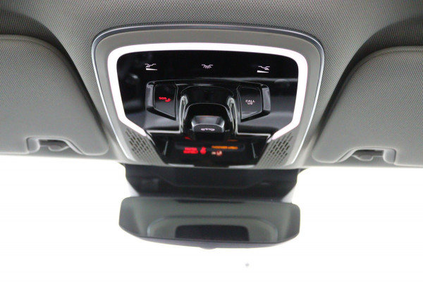 Lynk & Co 01 1.5*PLUG-IN*NAVI*PANO*CAM*ACC*CARPLAY*ECC*LED*