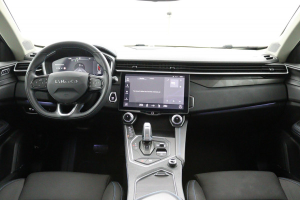 Lynk & Co 01 1.5*PLUG-IN*NAVI*PANO*CAM*ACC*CARPLAY*ECC*LED*