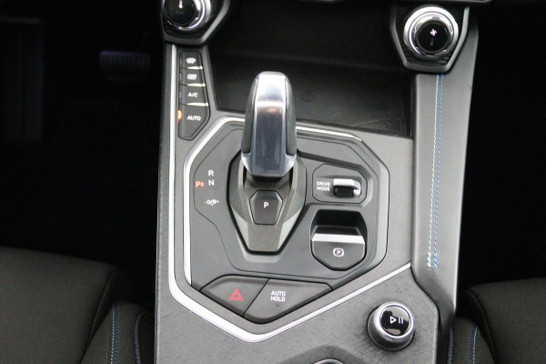 Lynk & Co 01 1.5*PLUG-IN*NAVI*PANO*CAM*ACC*CARPLAY*ECC*LED*