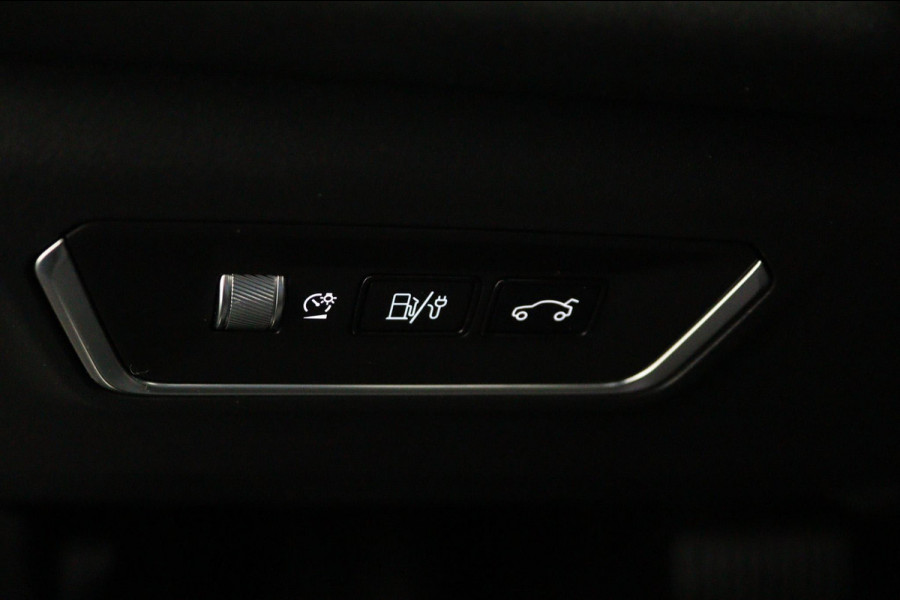 Lynk & Co 01 1.5*PLUG-IN*NAVI*PANO*CAM*ACC*CARPLAY*ECC*LED*