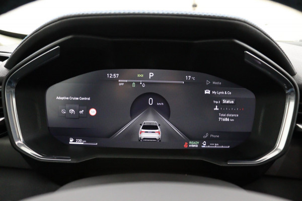 Lynk & Co 01 1.5*PLUG-IN*NAVI*PANO*CAM*ACC*CARPLAY*ECC*LED*