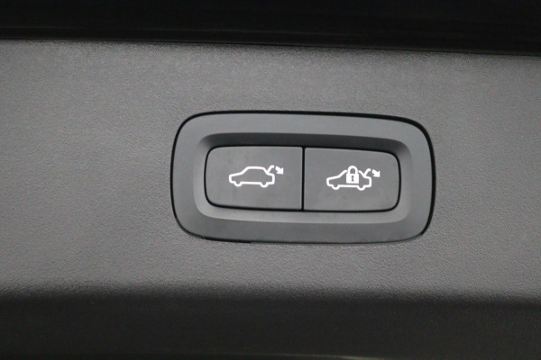 Lynk & Co 01 1.5*PLUG-IN*NAVI*PANO*CAM*ACC*CARPLAY*ECC*LED*