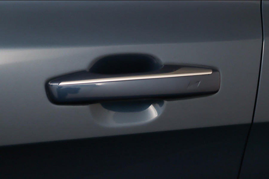 Lynk & Co 01 1.5*PLUG-IN*NAVI*PANO*CAM*ACC*CARPLAY*ECC*LED*