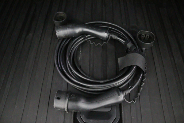 Lynk & Co 01 1.5*PLUG-IN*NAVI*PANO*CAM*ACC*CARPLAY*ECC*LED*