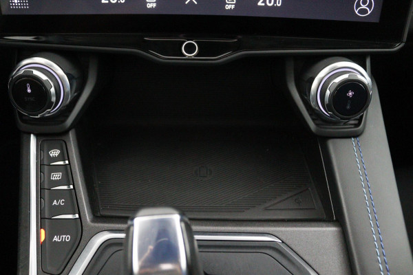 Lynk & Co 01 1.5*PLUG-IN*NAVI*PANO*CAM*ACC*CARPLAY*ECC*LED*