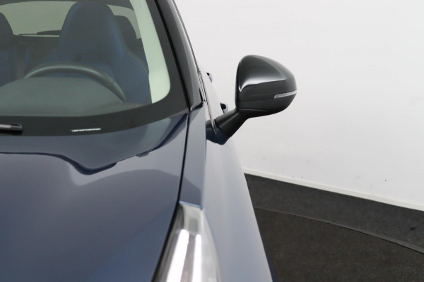 Lynk & Co 01 1.5*PLUG-IN*NAVI*PANO*CAM*ACC*CARPLAY*ECC*LED*