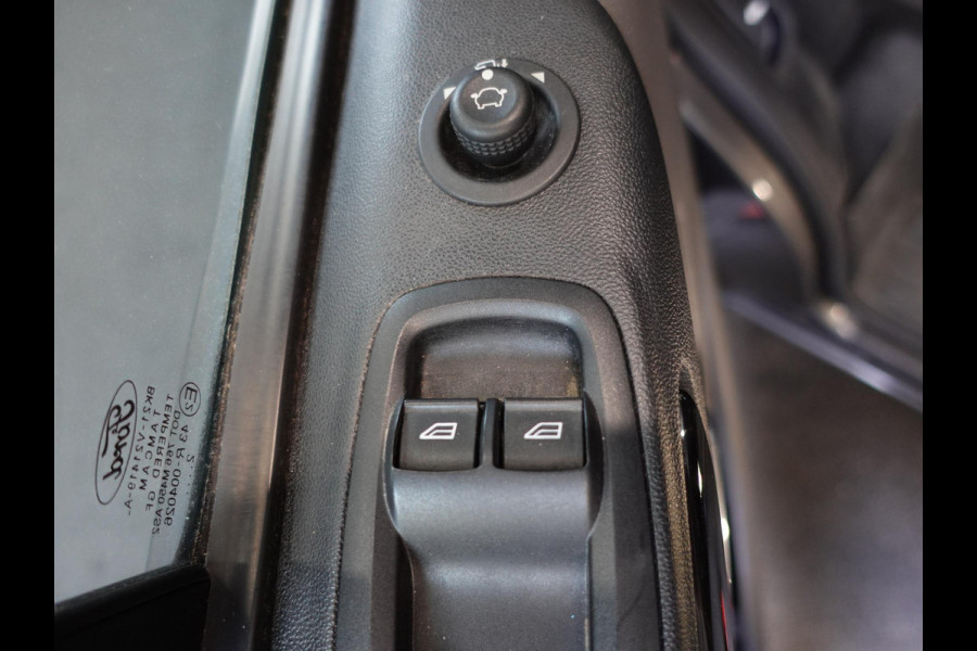 Ford Transit Custom L2H1 Limited Dubbele Cabine Automaat Navigatie Airco 2 Schuifdeuren Trekhaak Parkeersensoren Carplay Imperiaal Ford Transit Custom L2H1 Limited Dubbele Cabine Automaat Navigatie Airco 2 Schuifdeuren Trekhaak Parkeersensoren Carplay Imperiaal