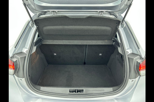 Opel CORSA-E Elegance 50 kWh Navigatie Apple Carplay/Android Auto Camera Parkeersensoren Cruise Control Stoel- en stuurverwarming Climate Control Lichtmetalen velgen