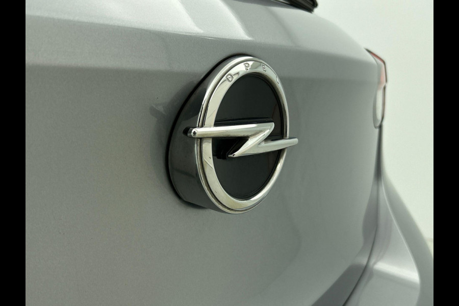 Opel CORSA-E Elegance 50 kWh Navigatie Apple Carplay/Android Auto Camera Parkeersensoren Cruise Control Stoel- en stuurverwarming Climate Control Lichtmetalen velgen