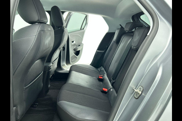 Opel CORSA-E Elegance 50 kWh Navigatie Apple Carplay/Android Auto Camera Parkeersensoren Cruise Control Stoel- en stuurverwarming Climate Control Lichtmetalen velgen