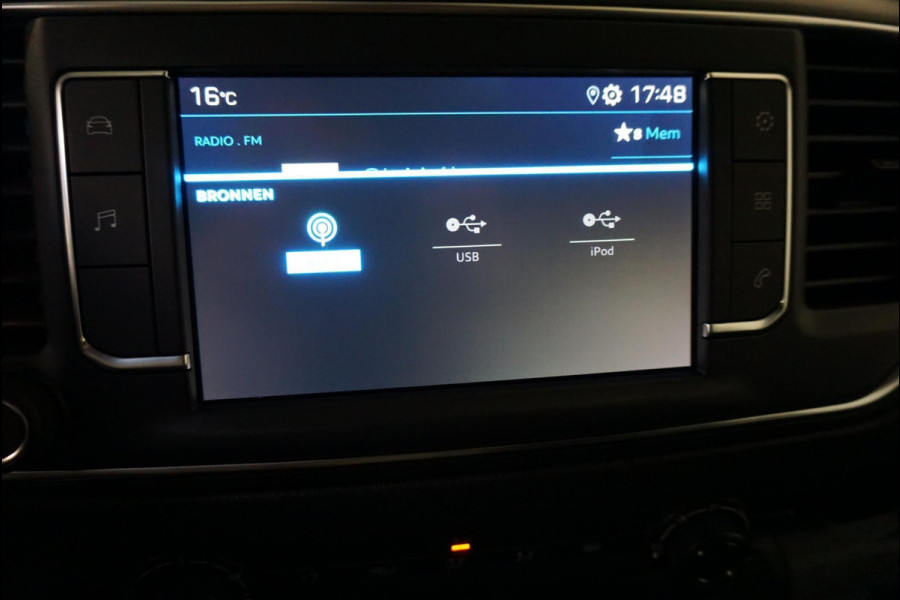 Peugeot Expert 180pk Automaat L3H1 Long Premium Apple carplay/ Android Auto Cruise control Airco Euro6 Peugeot Expert 180pk Automaat L3H1 Long Premium Apple carplay/ Android Auto Cruise control Airco Euro6