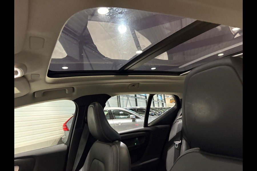 Volvo XC40 T2 Momentum Leder Panoramadak Parkeercamera 129pk