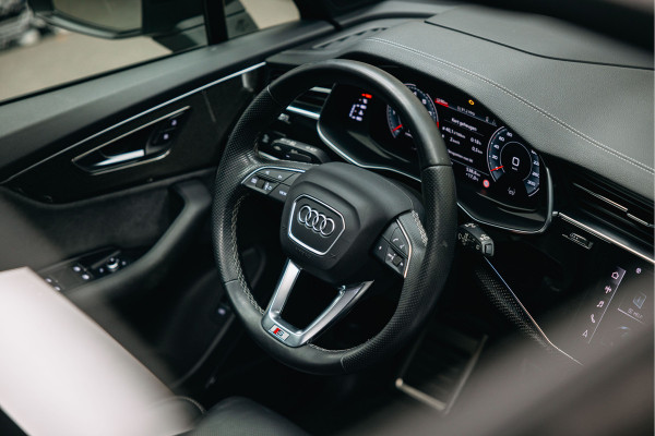 Audi Q7 55 TFSI quattro Pro Line S | Nardo | RS zetels | carbon inleg | Pano | B/O | Head-Up | Audi Q7 55 TFSI quattro Pro Line S | Nardo | RS zetels | carbon inleg | Pano | B/O | Head-Up |