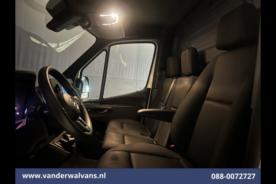 Mercedes-Benz Sprinter 315 CDI 150pk L3H2 Euro6 Airco | 360 Graden Camera | Apple Carplay | Navigatie Cruisecontrol, Android Auto, Stoelverwarming, Chauffeursstoel, Parkeersensoren, Bijrijdersbank