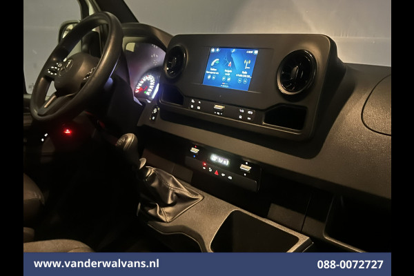 Mercedes-Benz Sprinter 315 CDI 150pk L3H2 Euro6 Airco | 360 Graden Camera | Apple Carplay | Navigatie Cruisecontrol, Android Auto, Stoelverwarming, Chauffeursstoel, Parkeersensoren, Bijrijdersbank