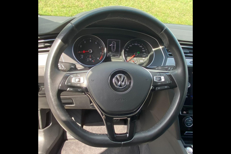 Volkswagen Arteon 1.5 TSI Business R Aut/ LED/ Virtual/ Keyless/ Trekhaak Volkswagen Arteon 1.5 TSI Business R Aut/ LED/ Virtual/ Keyless/ Trekhaak