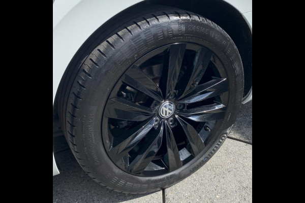 Volkswagen Arteon 1.5 TSI Business R Aut/ LED/ Virtual/ Keyless/ Trekhaak Volkswagen Arteon 1.5 TSI Business R Aut/ LED/ Virtual/ Keyless/ Trekhaak