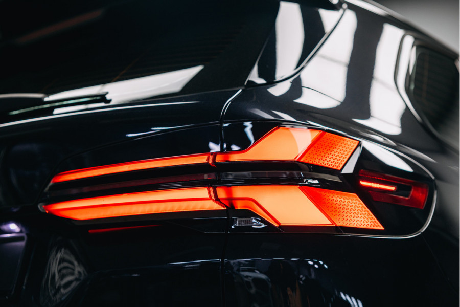 BMW X5 xDrive50e | Volledig M uitgevoerd| Head-up | Verwarmde en verkoelde bekerhouders | Pano |