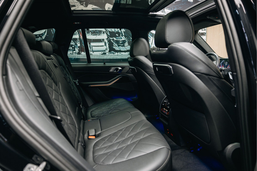 BMW X5 xDrive50e | Volledig M uitgevoerd| Head-up | Verwarmde en verkoelde bekerhouders | Pano |