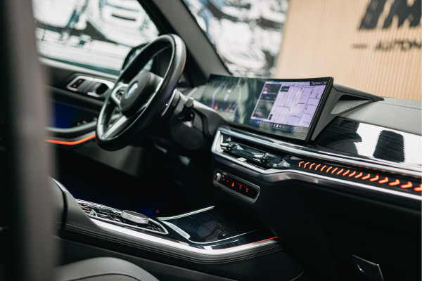 BMW X5 xDrive50e | Volledig M uitgevoerd| Head-up | Verwarmde en verkoelde bekerhouders | Pano |