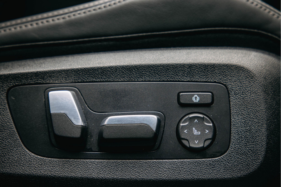 BMW X5 xDrive50e | Volledig M uitgevoerd| Head-up | Verwarmde en verkoelde bekerhouders | Pano |