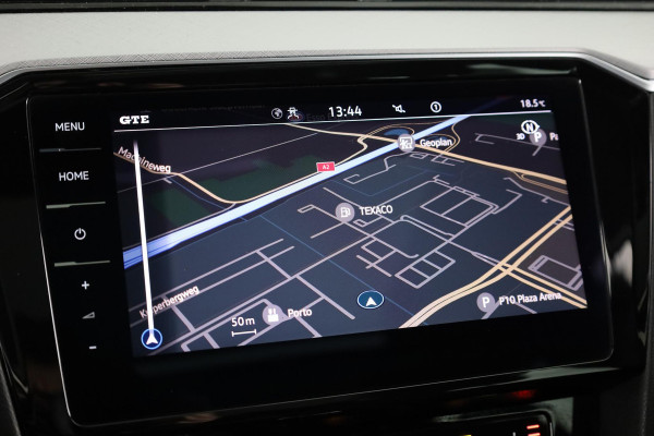 Volkswagen Passat Variant 1.4 TSI PHEV GTE Business 218 pk Automaat (DSG) | Trekhaak | Panoramadak | Parkeersensoren (Park assist) | Achteruitrijcamera | Adaptieve cruise control | Stoelverwarming |