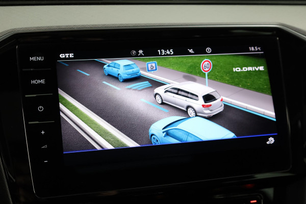 Volkswagen Passat Variant 1.4 TSI PHEV GTE Business 218 pk Automaat (DSG) | Trekhaak | Panoramadak | Parkeersensoren (Park assist) | Achteruitrijcamera | Adaptieve cruise control | Stoelverwarming |