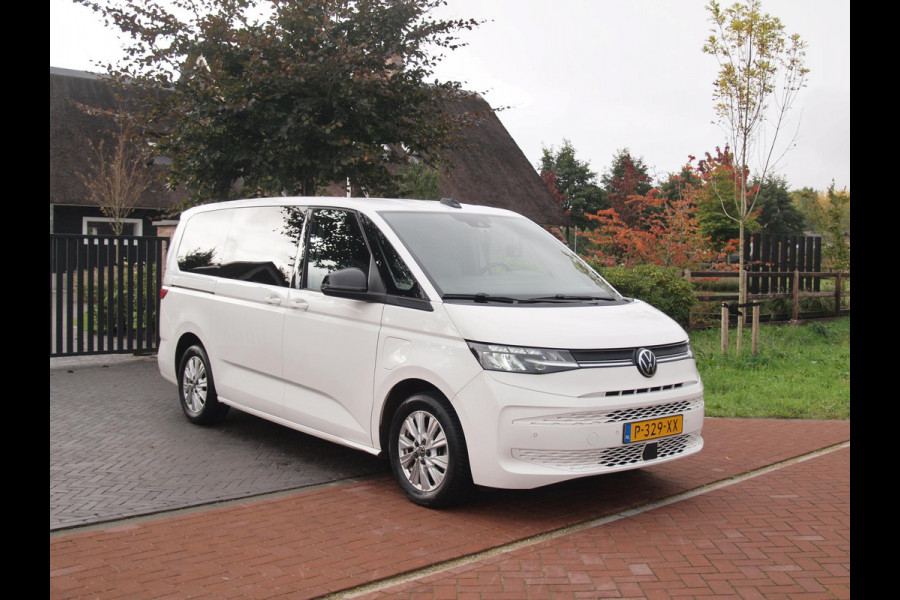 Volkswagen Multivan 1.4 eHybrid L2H1 Life | 7-persoons | Camera | Cruise Control | Apple Carplay | NL-Auto |