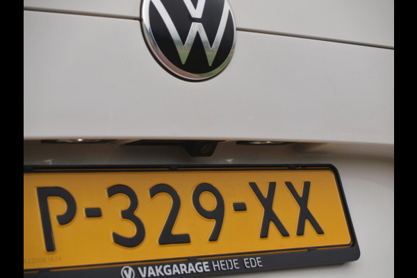 Volkswagen Multivan 1.4 eHybrid L2H1 Life | 7-persoons | Camera | Cruise Control | Apple Carplay | NL-Auto |