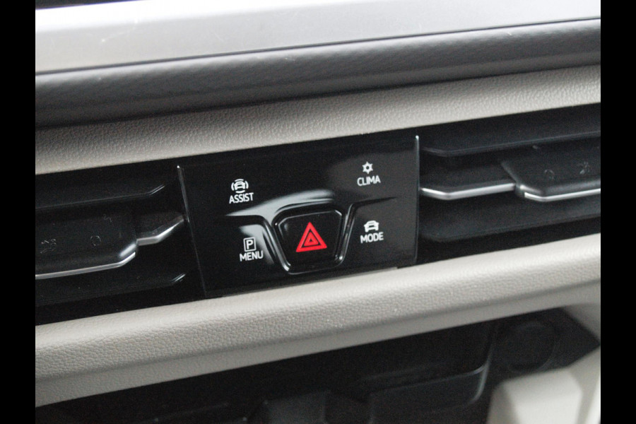 Volkswagen Multivan 1.4 eHybrid L2H1 Life | 7-persoons | Camera | Cruise Control | Apple Carplay | NL-Auto |