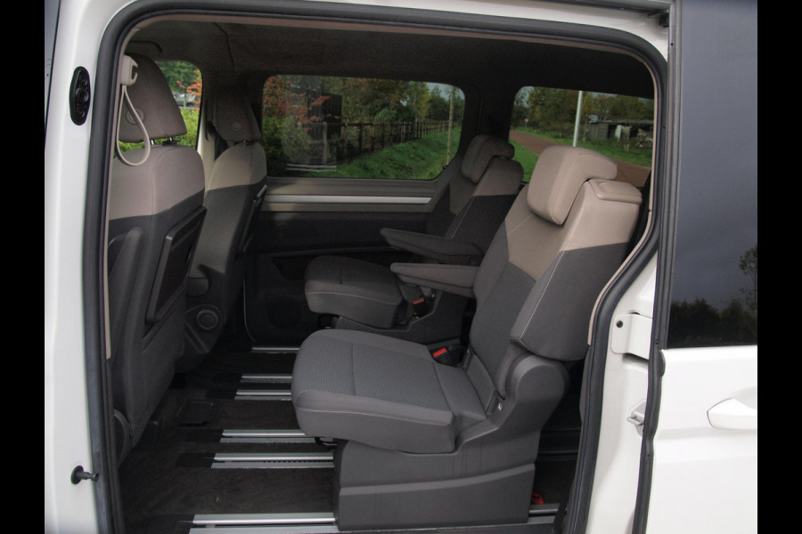 Volkswagen Multivan 1.4 eHybrid L2H1 Life | 7-persoons | Camera | Cruise Control | Apple Carplay | NL-Auto |