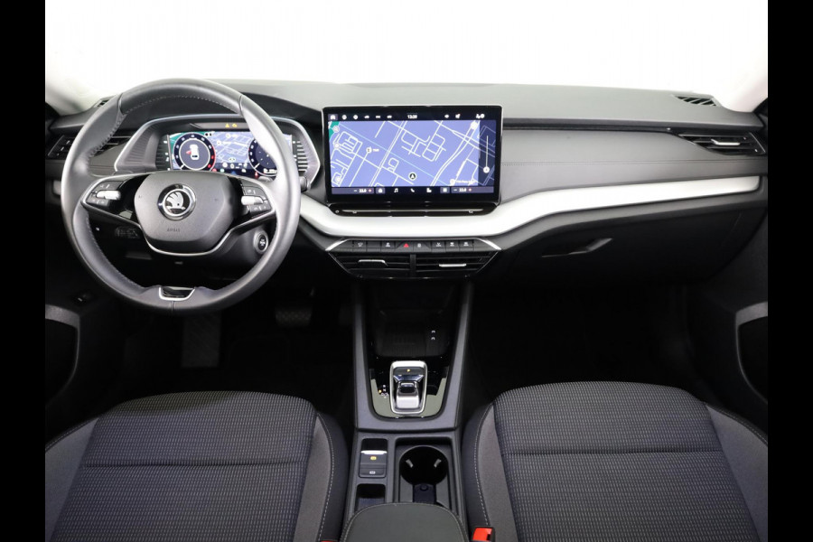 Škoda Octavia Combi 1.5 TSI MHEV Business Edition 115pk DSG | Facelift | Verlengde Garantie | Trekhaak wegklapbaar | Carplay | Achteruitrijcamera | Elek inklapbare buitenspiegels | Elek bedienbare achterklep |