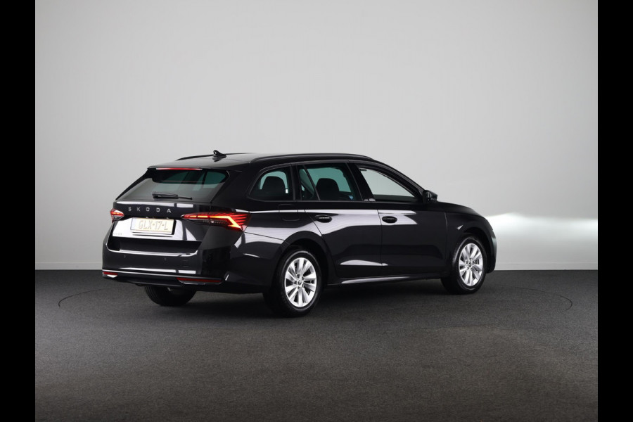 Škoda Octavia Combi 1.5 TSI MHEV Business Edition 115pk DSG | Facelift | Verlengde Garantie | Trekhaak wegklapbaar | Carplay | Achteruitrijcamera | Elek inklapbare buitenspiegels | Elek bedienbare achterklep |