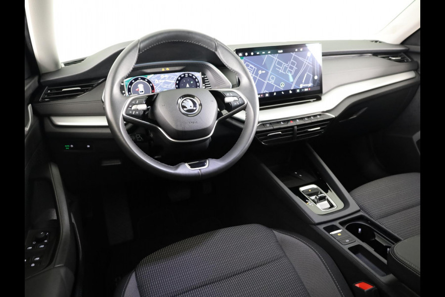 Škoda Octavia Combi 1.5 TSI MHEV Business Edition 115pk DSG | Facelift | Verlengde Garantie | Trekhaak wegklapbaar | Carplay | Achteruitrijcamera | Elek inklapbare buitenspiegels | Elek bedienbare achterklep |