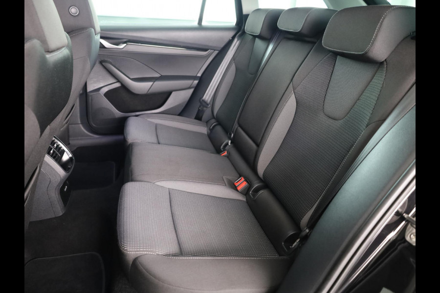 Škoda Octavia Combi 1.5 TSI MHEV Business Edition 115pk DSG | Facelift | Verlengde Garantie | Trekhaak wegklapbaar | Carplay | Achteruitrijcamera | Elek inklapbare buitenspiegels | Elek bedienbare achterklep |
