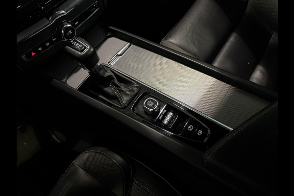Volvo XC60 D4 Aut. R-Design Leder Parkeercamera Stoelverwarming 190pk Volvo XC60 D4 Aut. R-Design Leder Parkeercamera Stoelverwarming 190pk