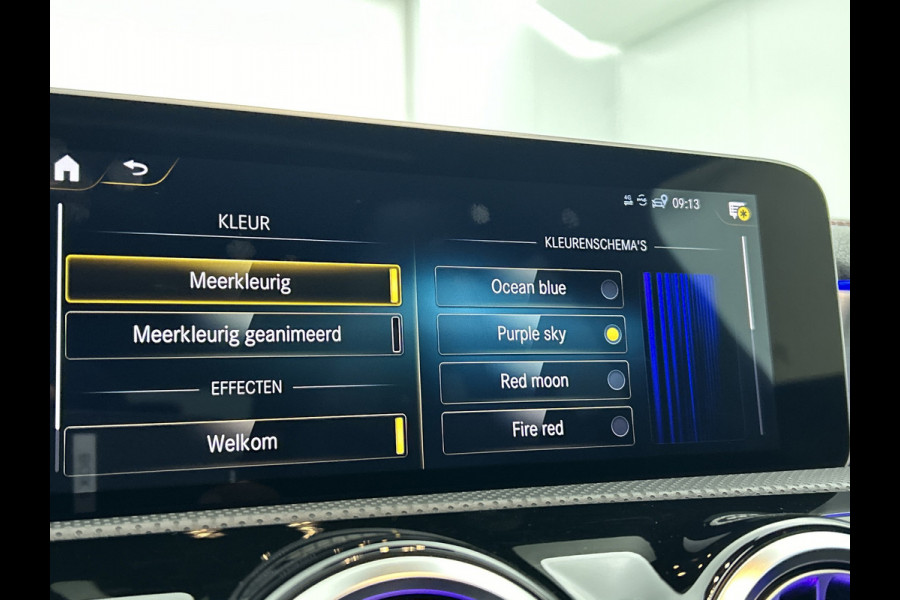 Mercedes-Benz CLA-Klasse Shooting Brake 180 Business Solution AMG Upgrade Edition(NL-auto, Panorama, SfeerV, Navi, StoelV, Etc)