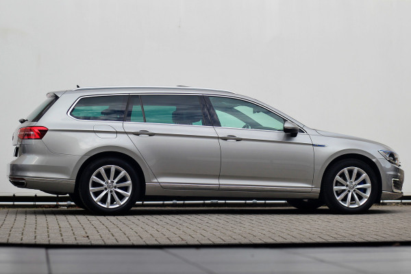 Volkswagen Passat Variant 1.4 TSI GTE Highline Orig. NL | Massage | Carplay | ACC | Keyless | Camera
