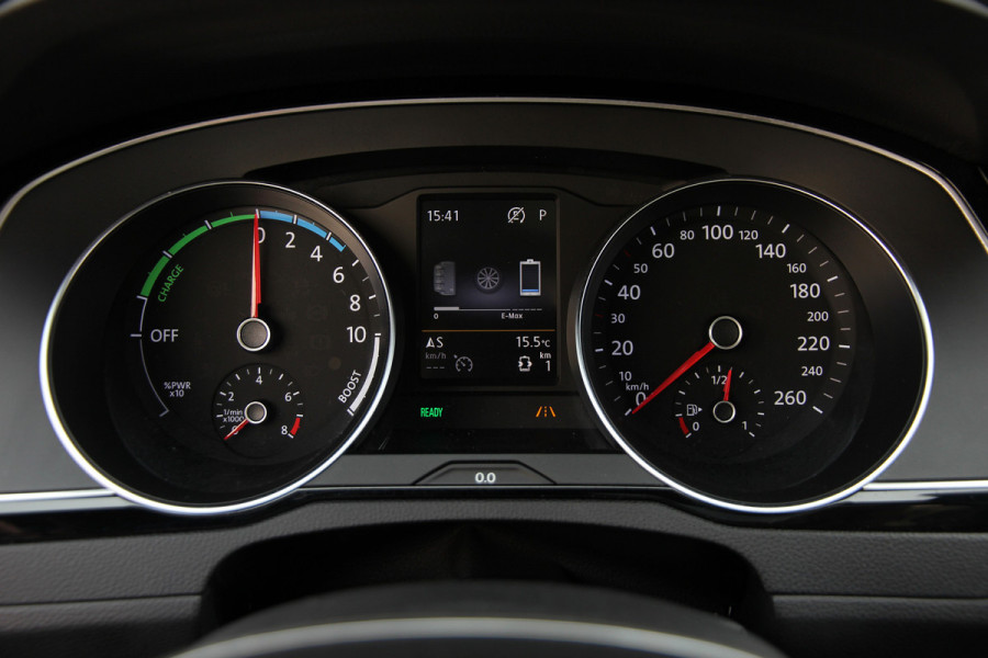 Volkswagen Passat Variant 1.4 TSI GTE Highline Orig. NL | Massage | Carplay | ACC | Keyless | Camera