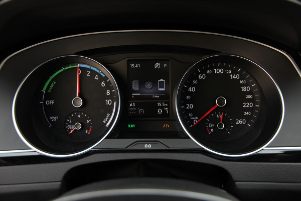 Volkswagen Passat Variant 1.4 TSI GTE Highline Orig. NL | Massage | Carplay | ACC | Keyless | Camera
