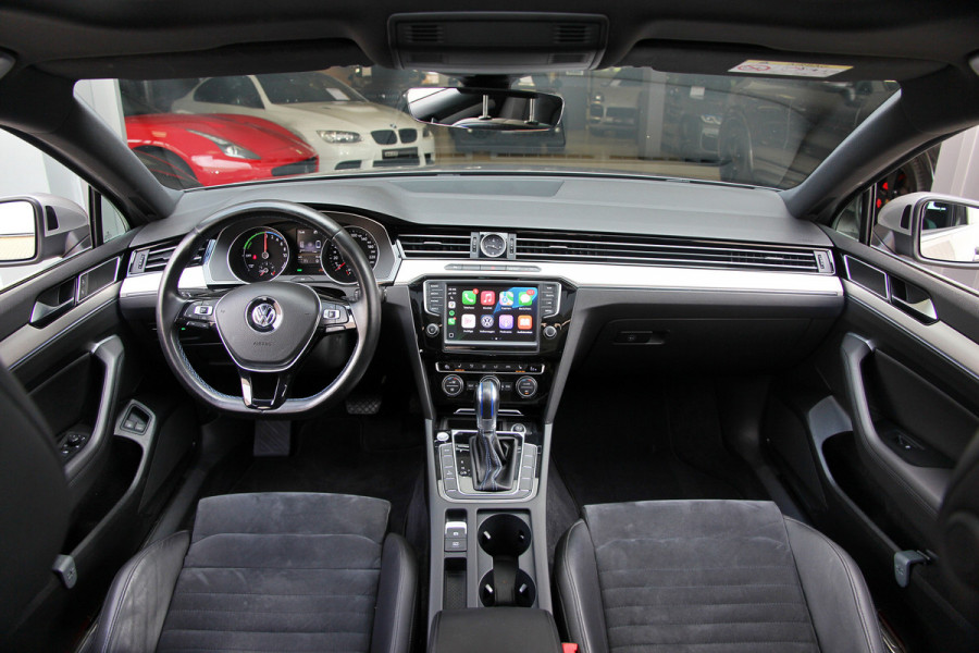 Volkswagen Passat Variant 1.4 TSI GTE Highline Orig. NL | Massage | Carplay | ACC | Keyless | Camera