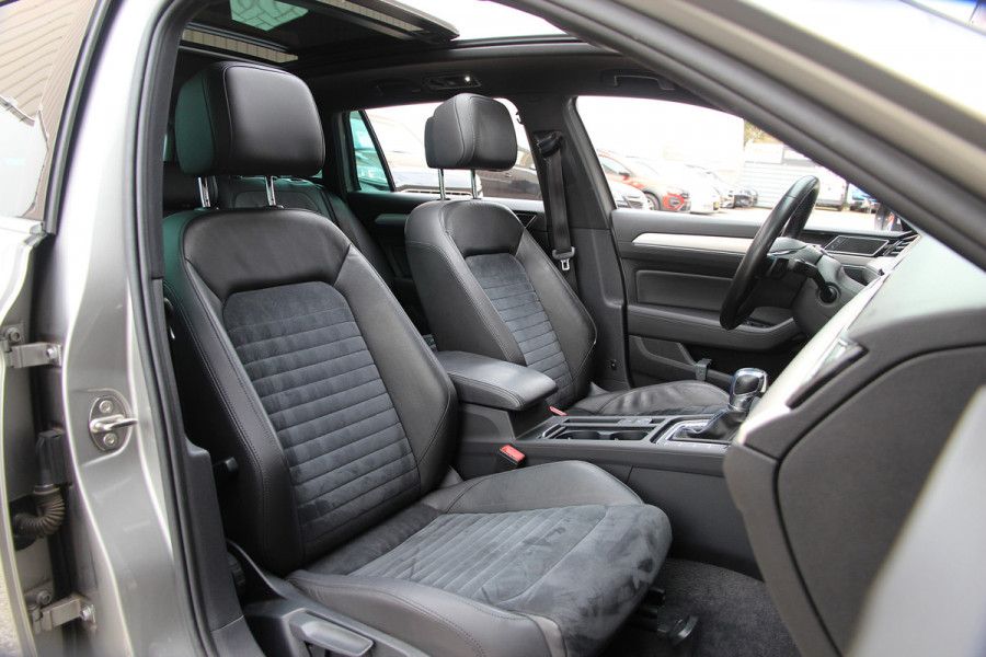 Volkswagen Passat Variant 1.4 TSI GTE Highline Orig. NL | Massage | Carplay | ACC | Keyless | Camera