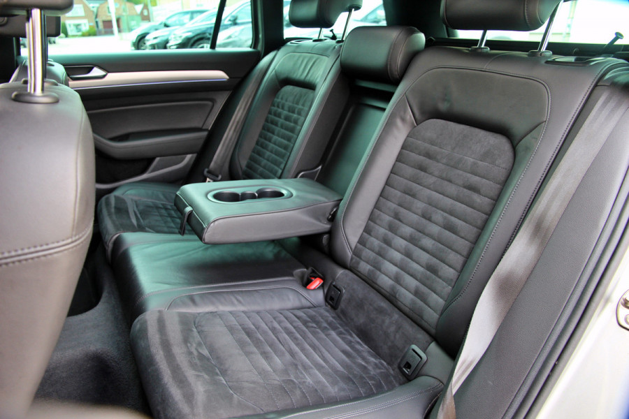 Volkswagen Passat Variant 1.4 TSI GTE Highline Orig. NL | Massage | Carplay | ACC | Keyless | Camera